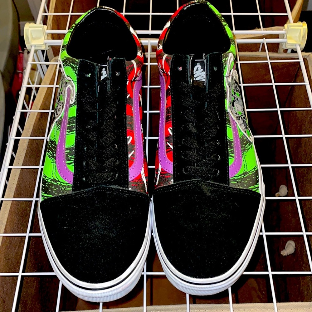 Vans Nightmare Before Christmas Men’s sneakers. Size 11.